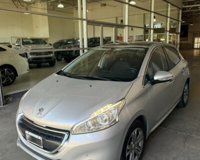 Peugeot 208 Feline 1.6n Pack Cuir 2014