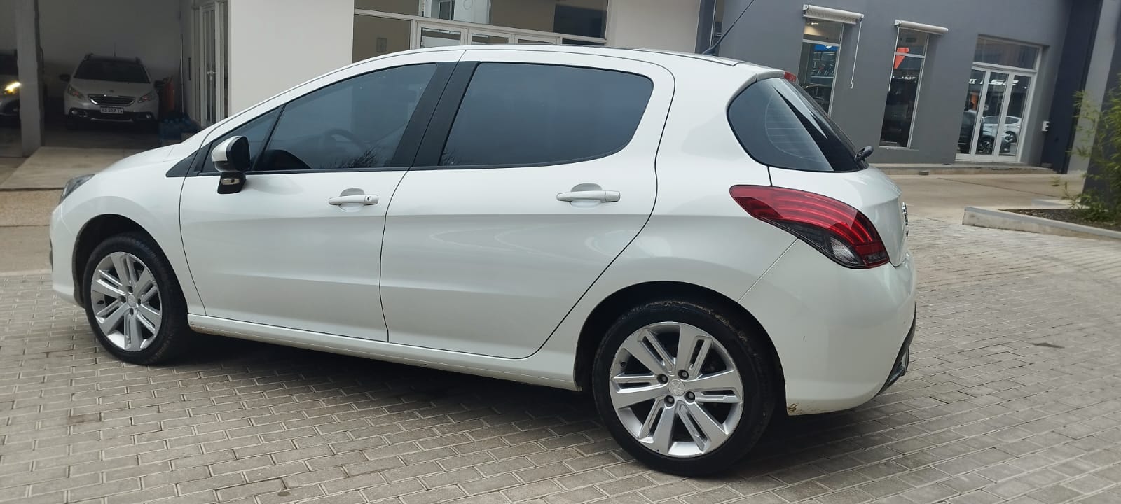 Peugeot 308 Allure Hdi 2022 - Imagen 3