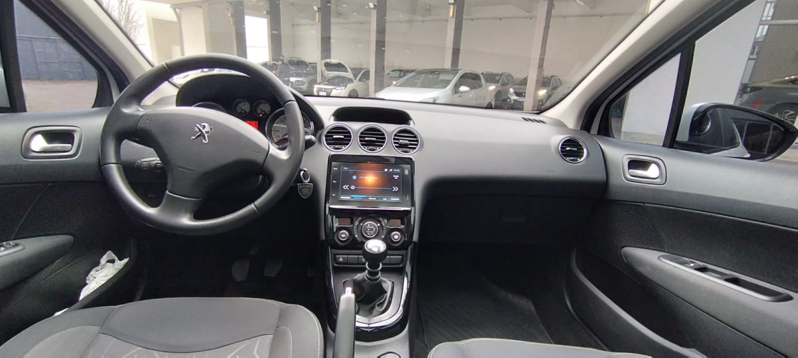 Peugeot 308 Allure Hdi 2022 - Imagen 7