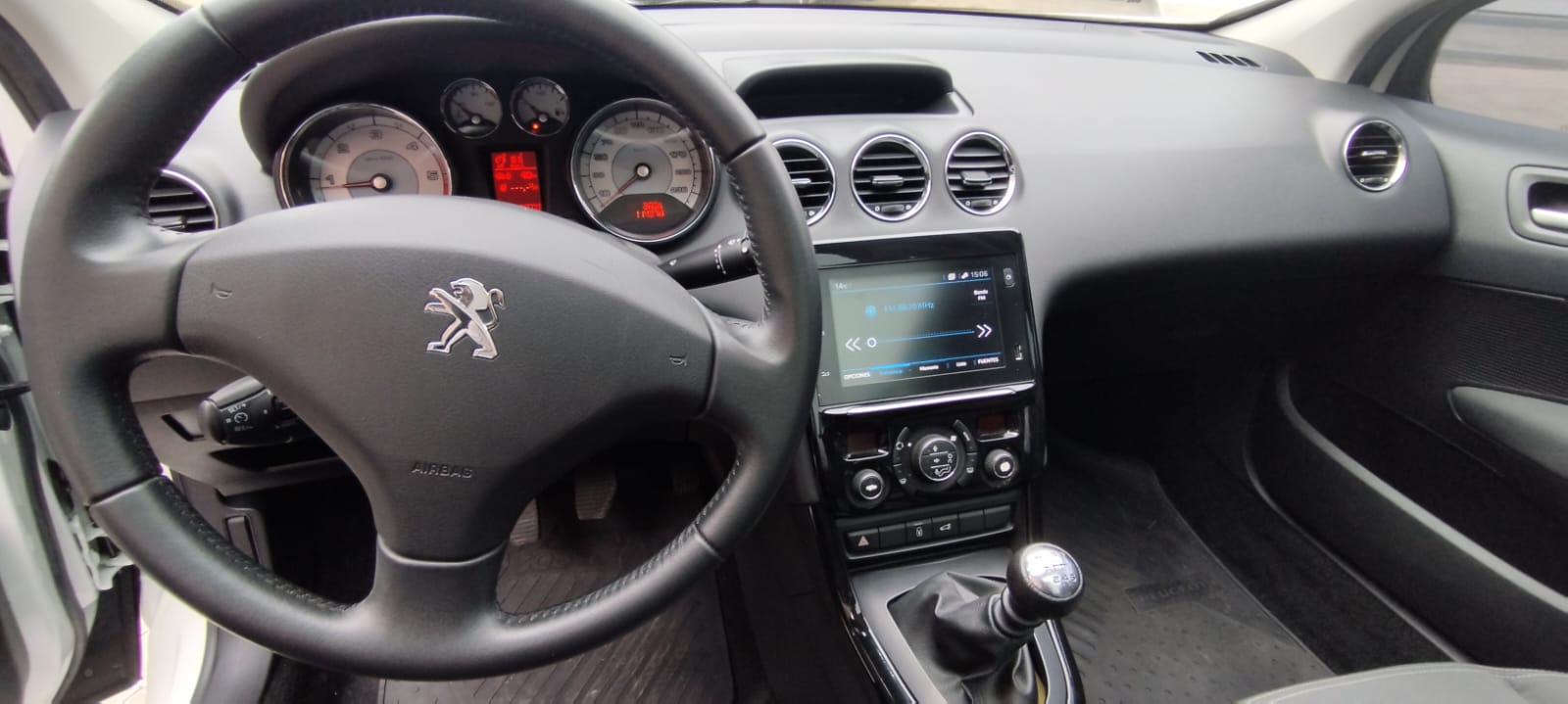 Peugeot 308 Allure Hdi 2022 - Imagen 5