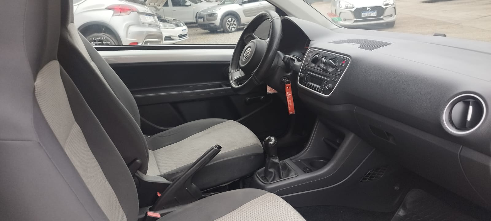 Volkswagen Up 3 Ptas 1.0 Mp Take 1.0 3 Ptas 2016 - Imagen 4