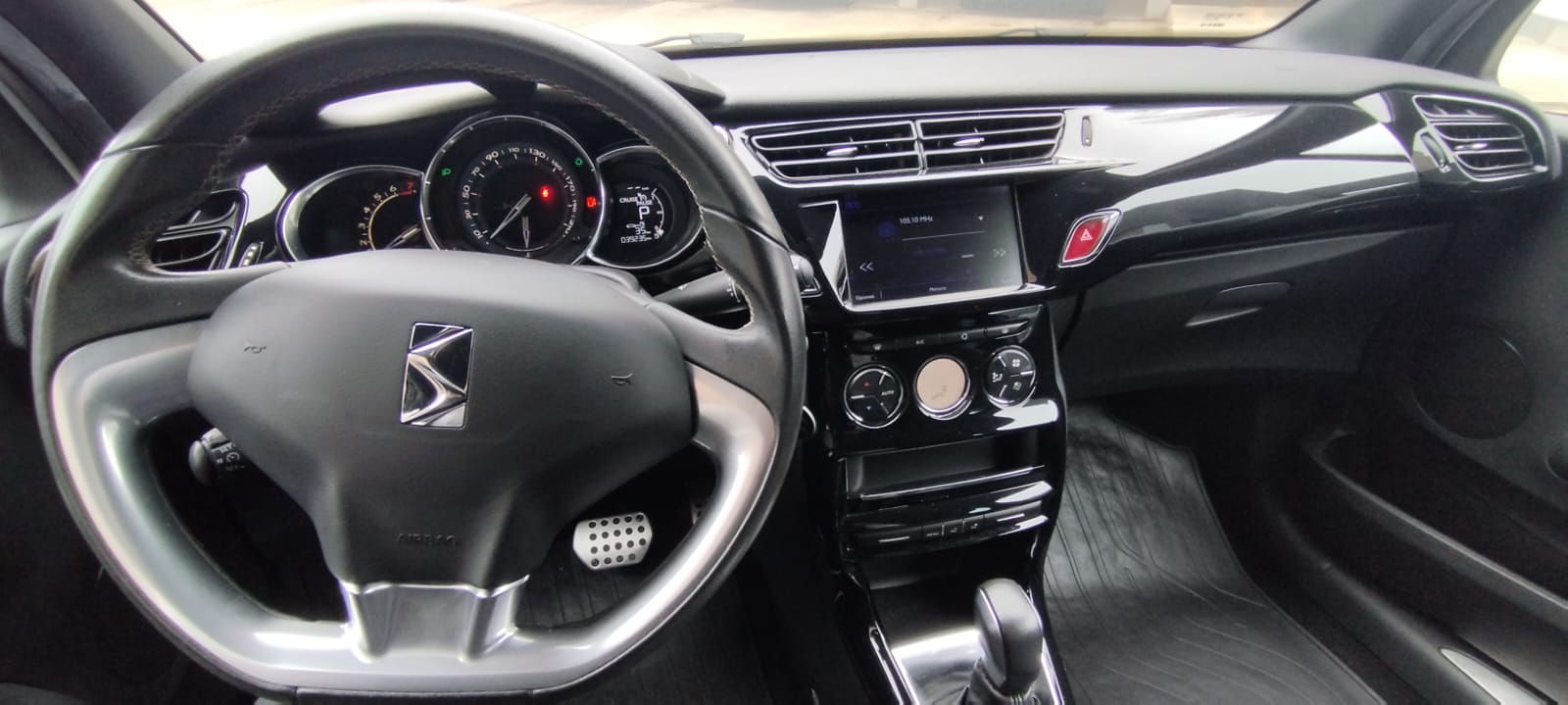 Ds 3 Puretech 110at6 So Chic 2019 - Imagen 3